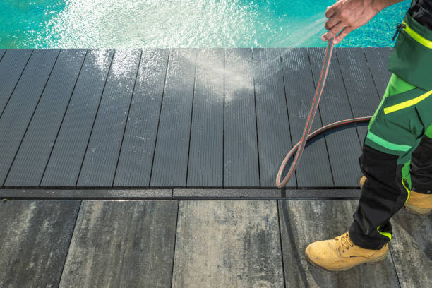 Best Roof Pressure Washing  in Biloxi, MS